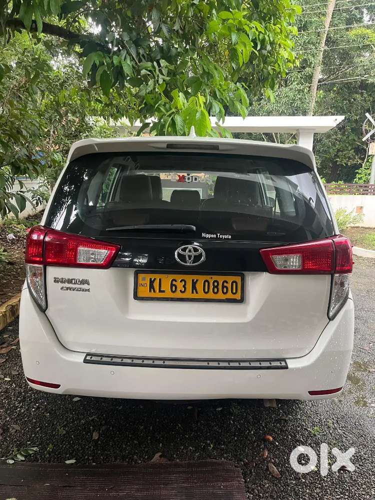 Toyota Innova Crysta 2014