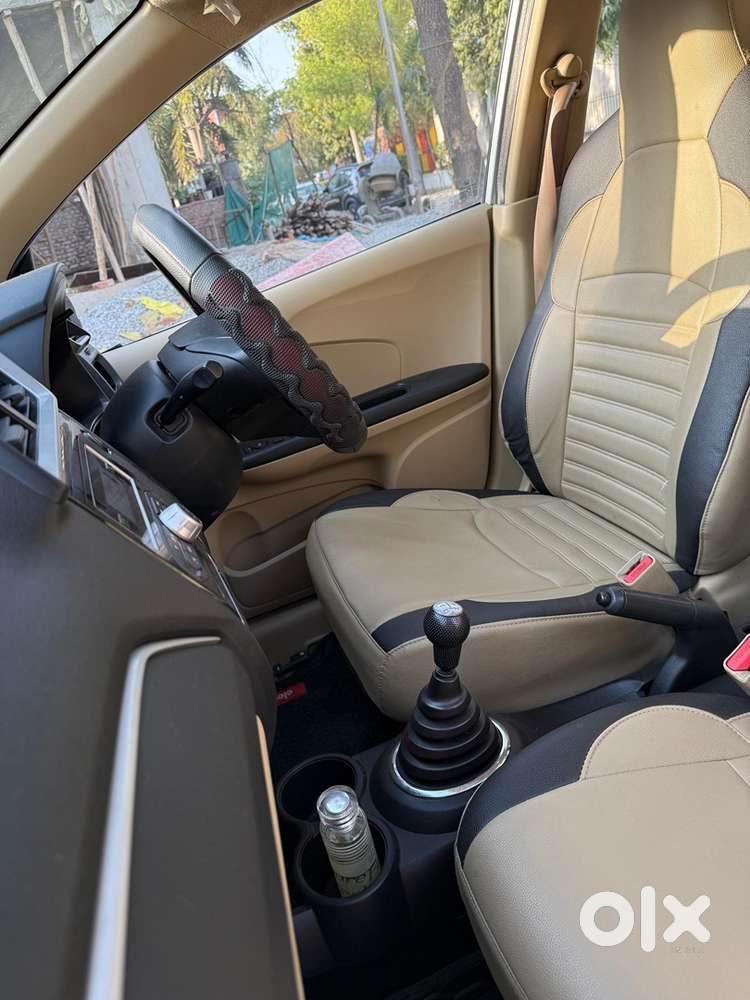 Honda Amaze 2017 Petrol 75000 Km Single Handed Bsf Person Driven