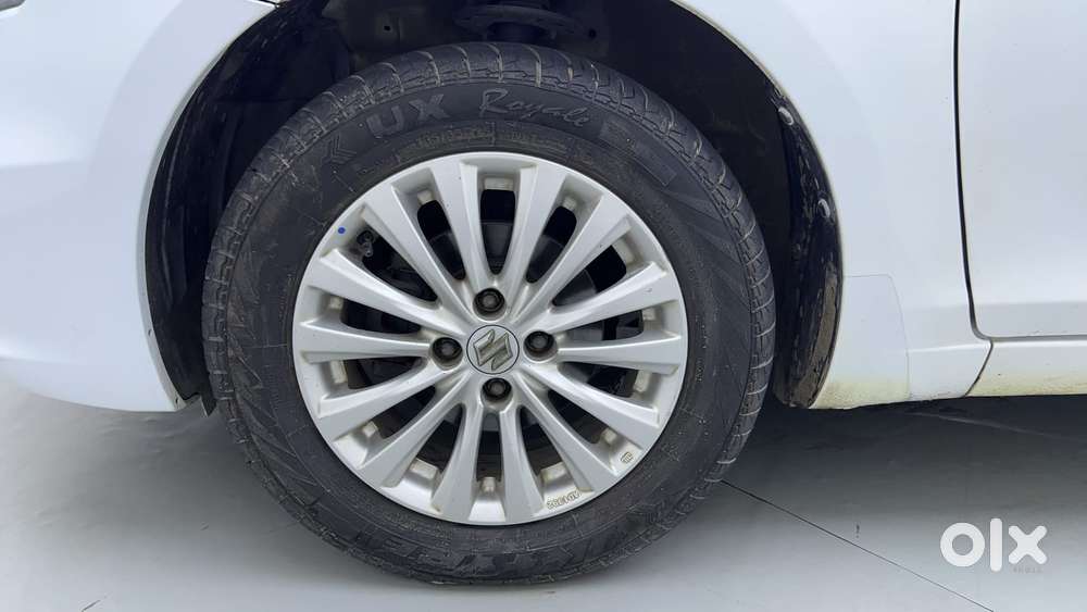 Maruti Suzuki Ciaz 2014-2017 At Zxi, 2015, Petrol
