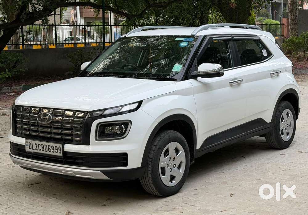 Hyundai Venue 1.2 S (o), 2022, Petrol