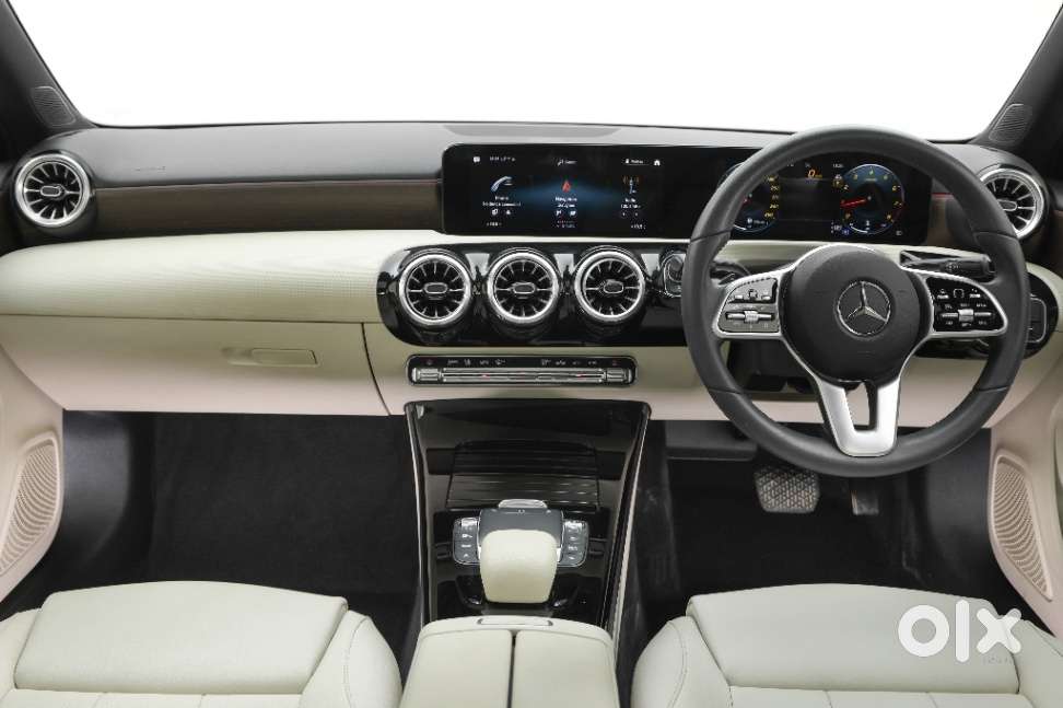 Mercedes-benz A-class Limousine 200, 2023, Petrol