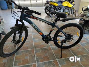 Cycle with front discount and rear suspension