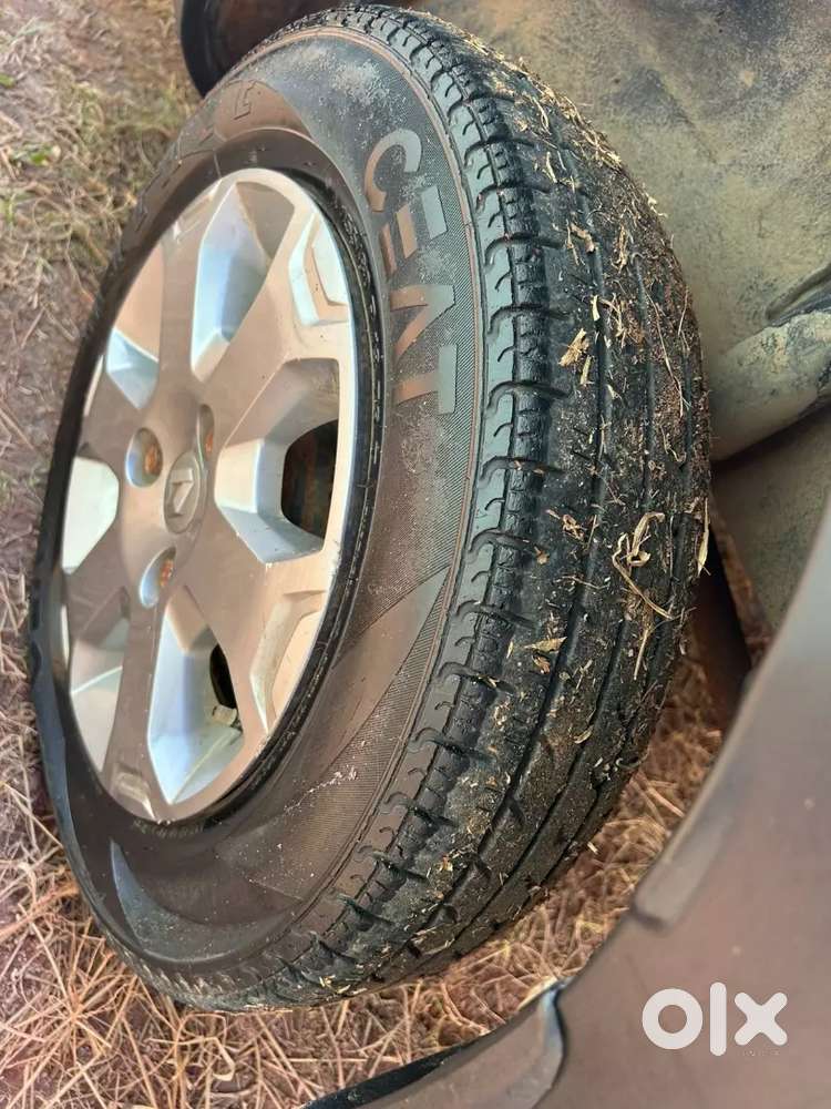 Kwid Climber Rxt Top Model Back Camera Less Driven Non Accidental