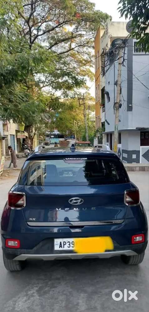 Hyundai Venue 2021 Diesel 82000 Km Driven