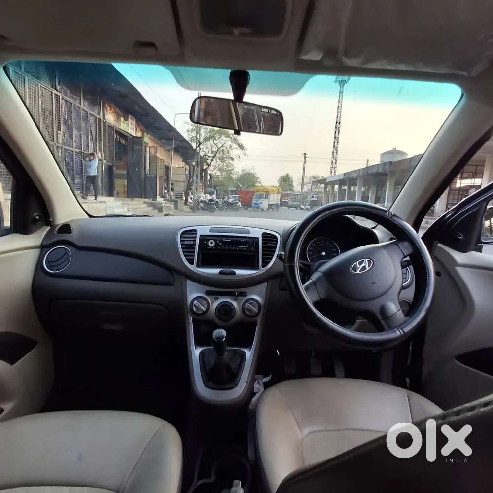 Hyundai I10 2015 Petrol 40000 Km Driven New Tyre New Battery