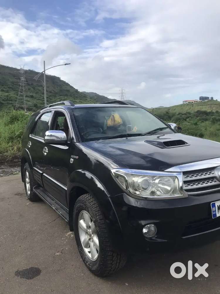Toyota Fortuner 2011 Diesel 155000 Km Driven