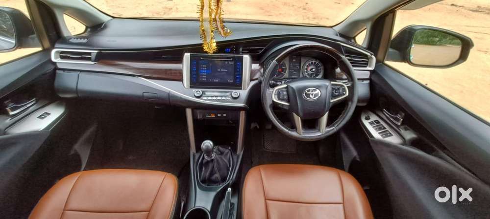 Toyota Innova 2.5 Vx 8 Seater Bs Iv, 2017, Diesel