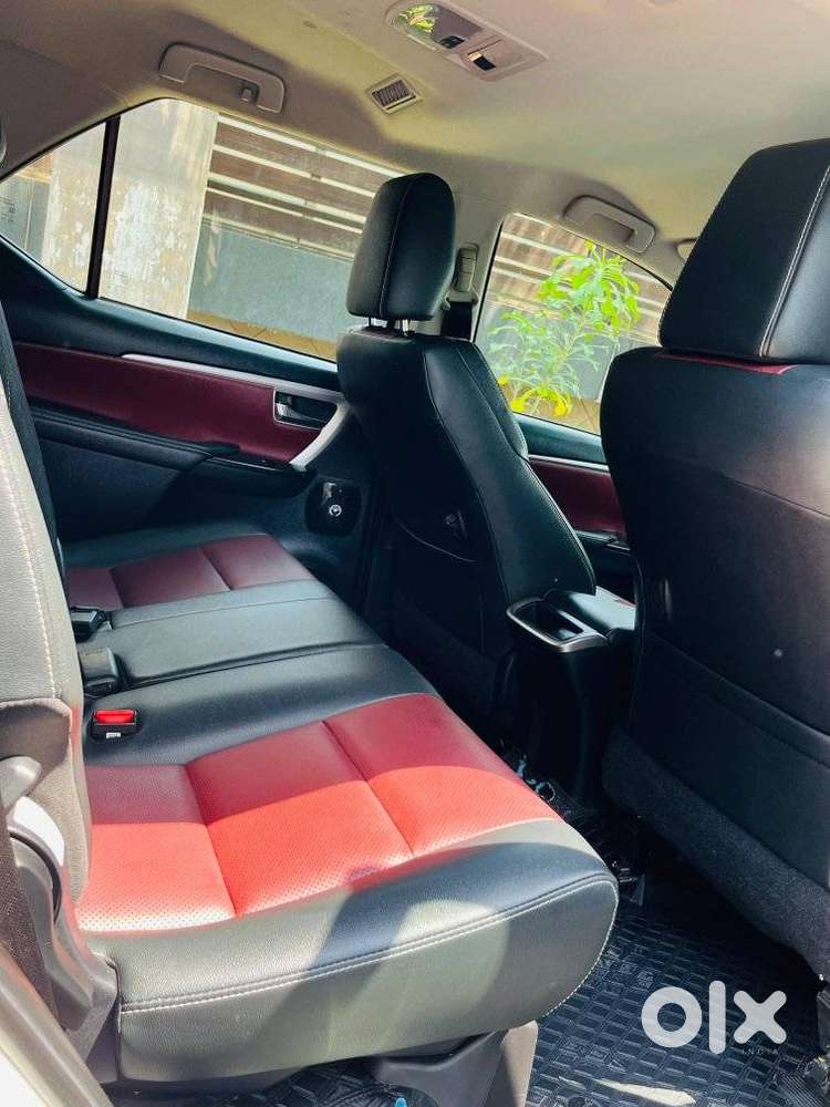 Toyota Fortuner Leader Edition (at), 2024, Diesel