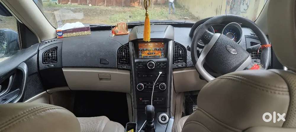 Mahindra Xuv500 2017 Diesel 35600 Km Driven