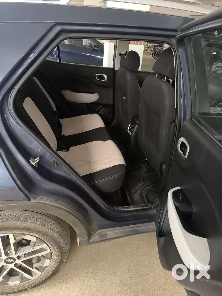 Hyundai Venue 2023 Diesel 66000 Km Driven