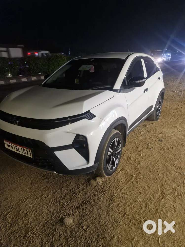 Tata Nexon 2025 Petrol Well Maintained