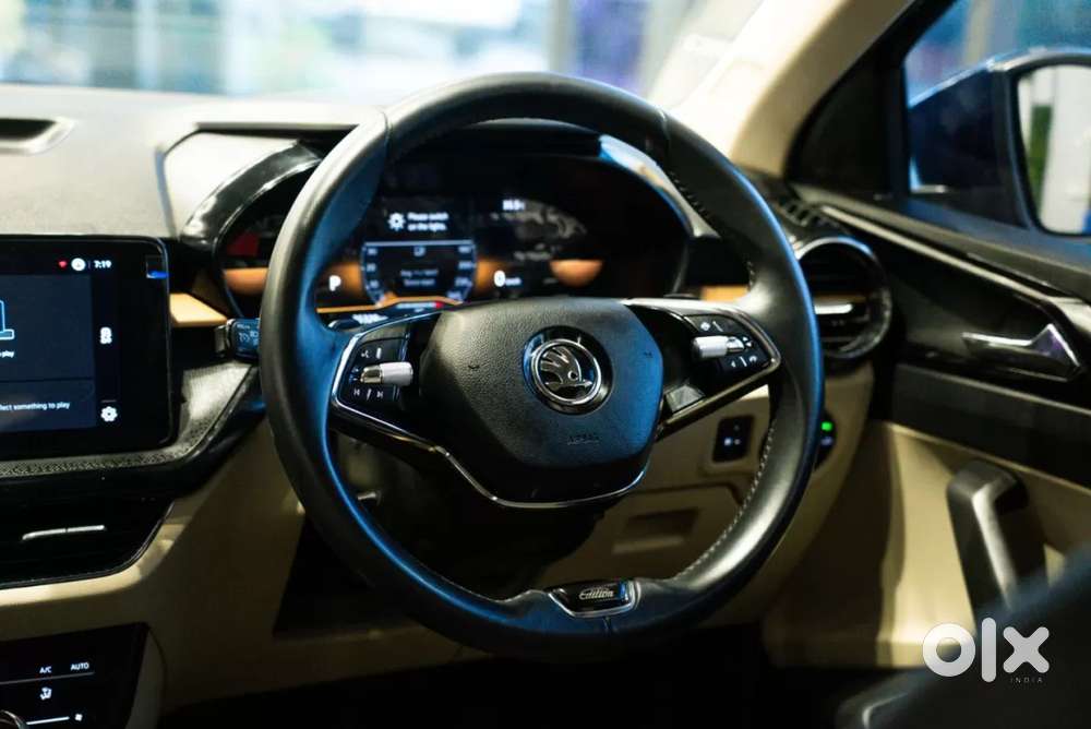 Skoda Slavia Ambition 1.0l Tsi At, 2023, Petrol