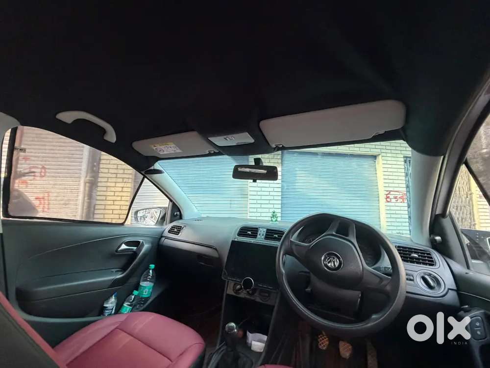 Volkswagen Polo Comfortline 2017 Car