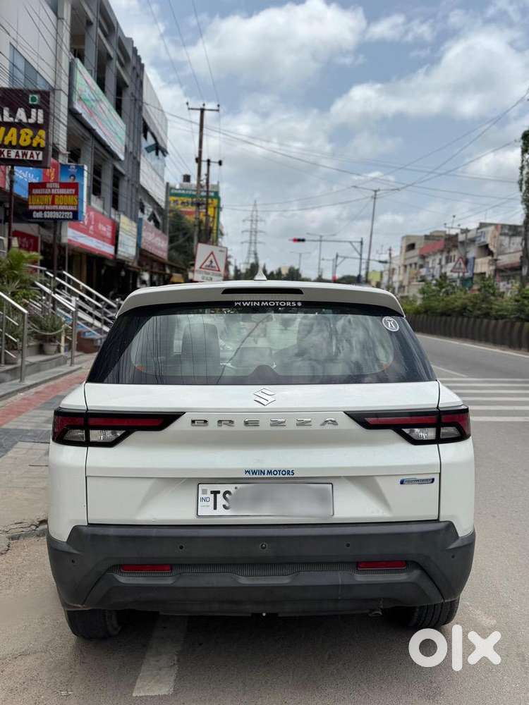 Maruthi Breeza Smart Hybrid