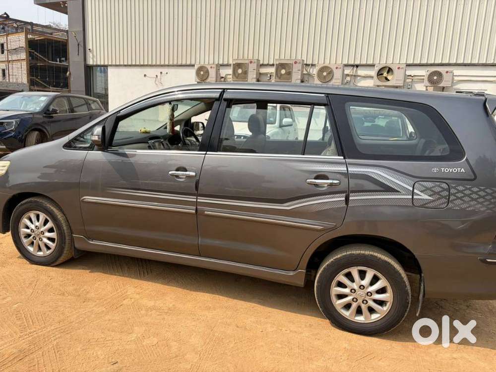 Toyota Innova 2.5 Z Diesel 7 Seater, 2012, Diesel
