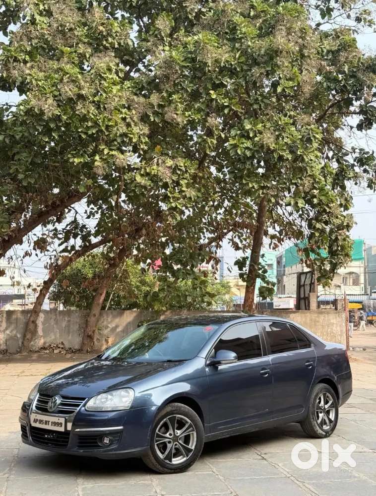 Volkswagen Jetta 2010 Car