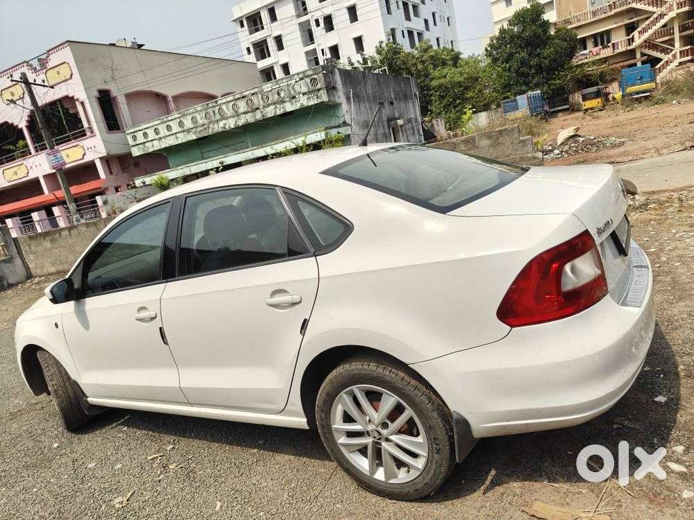 Skoda Rapid 1.6 Mpi Ambition, 2014, Diesel