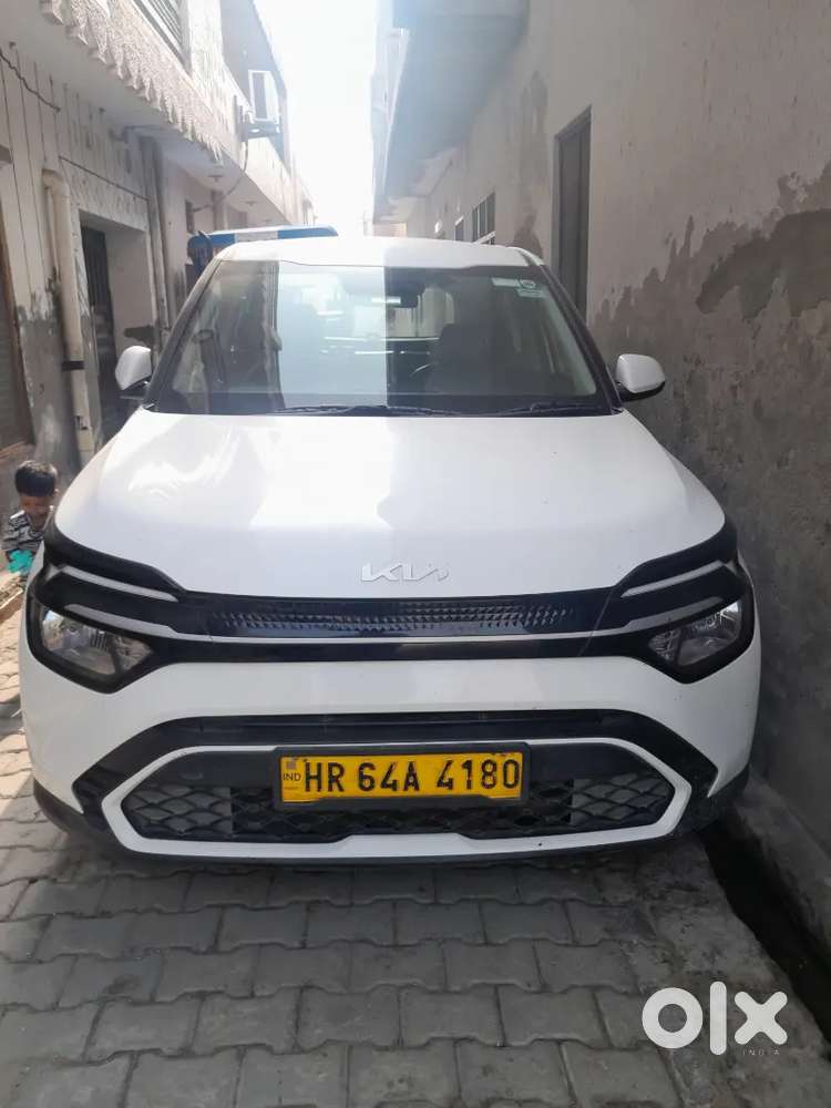 Kia Carens Diesel Manual 2023 .non Accidenal  All Original 97000 Kms