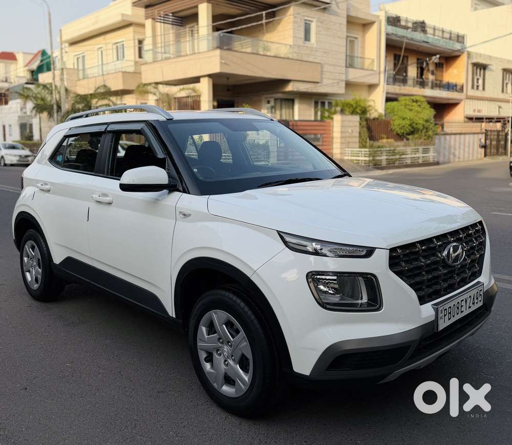 Hyundai Venue S 1.2 Petrol, 2022, Petrol