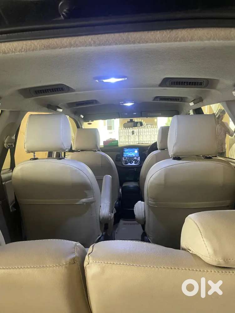 Toyota Innova 2.5 G 2015