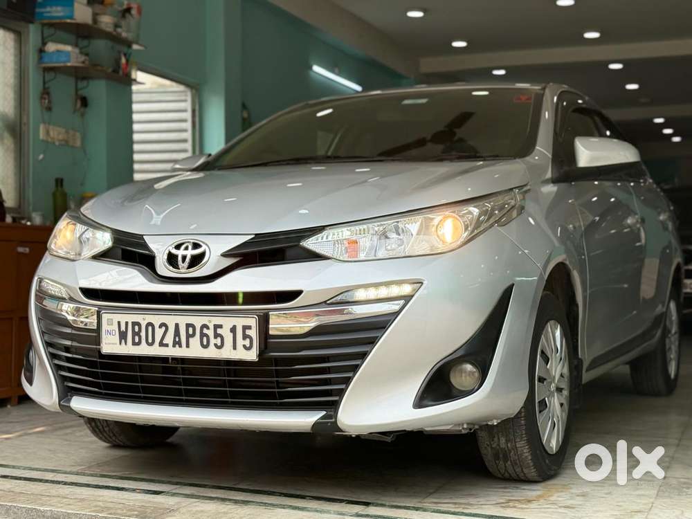 Toyota Yaris J Cvt, 2019, Petrol