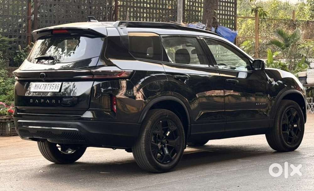 Tata Safari Accomplished X Plus 6 Str Dark Edition, 2024, Diesel