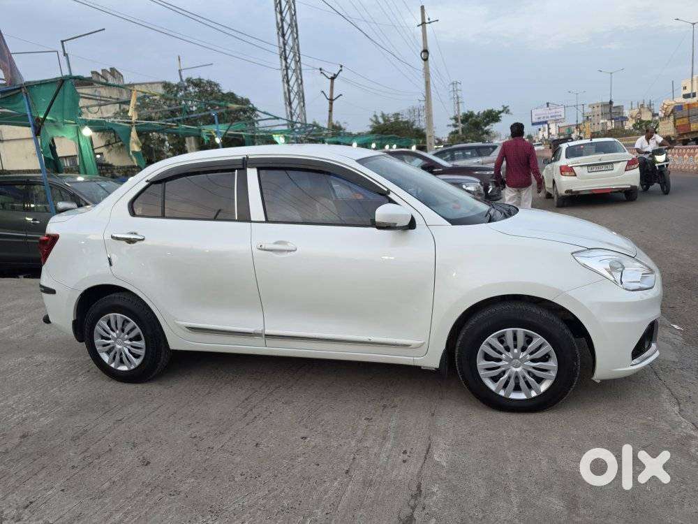 Maruti Suzuki Swift Dzire Vxi Optional, 2022, Petrol