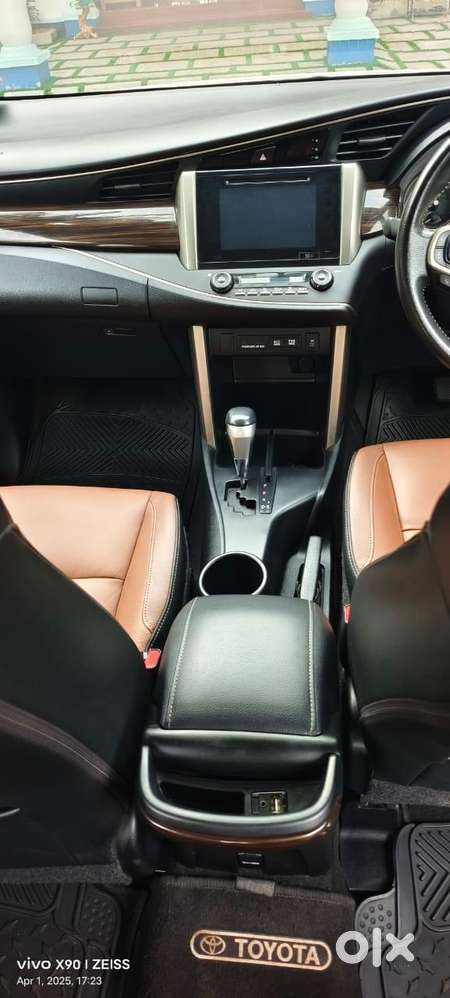 Toyota Innova Crysta 2.8 Zx At, 2016, Diesel