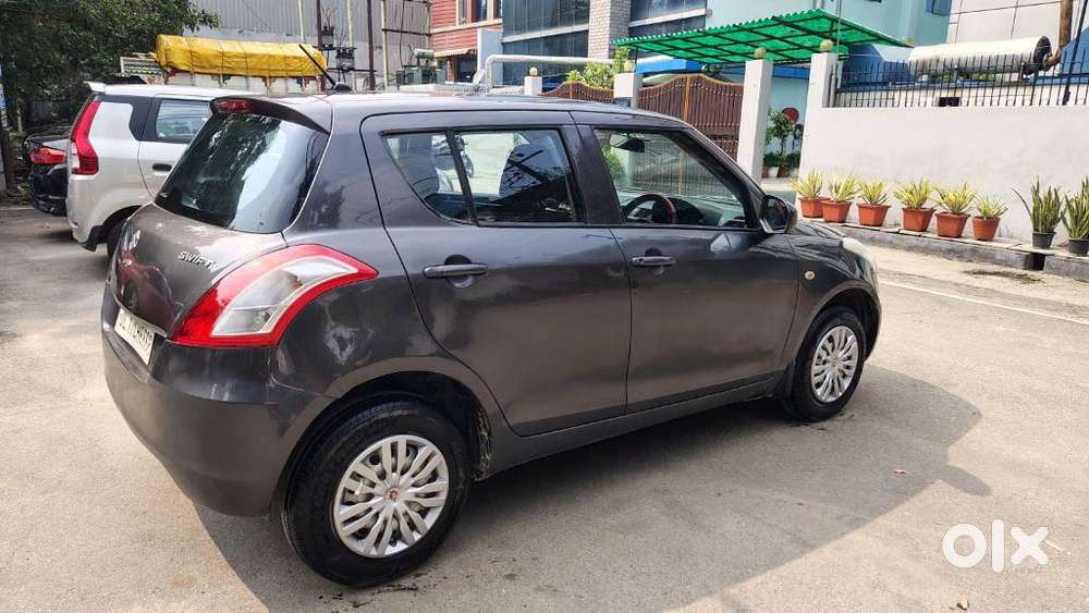 Maruti Suzuki Swift Lxi Optional-o, 2015, Petrol