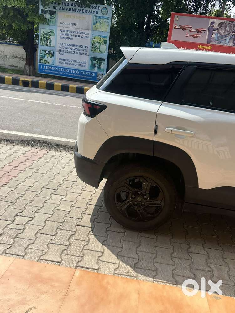 Maruti Suzuki Brezza 1.5 Vxi Smart Hybrid, 2023, Petrol