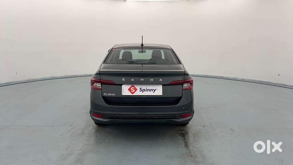 Skoda Slavia Active 1.0l Tsi Mt, 2023, Petrol