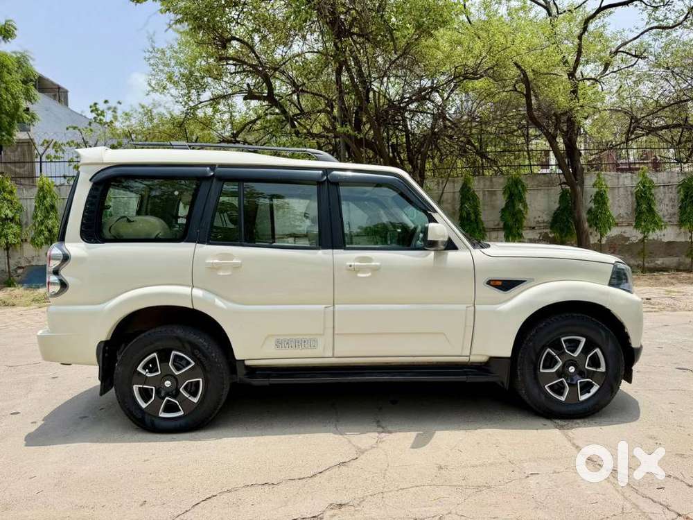Mahindra Scorpio S6 Plus, 2017, Diesel
