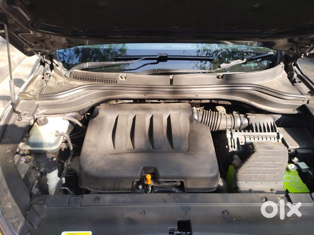 Mahindra Xuv700 2.0 Ax 7 Petrol At Str, 2023, Petrol