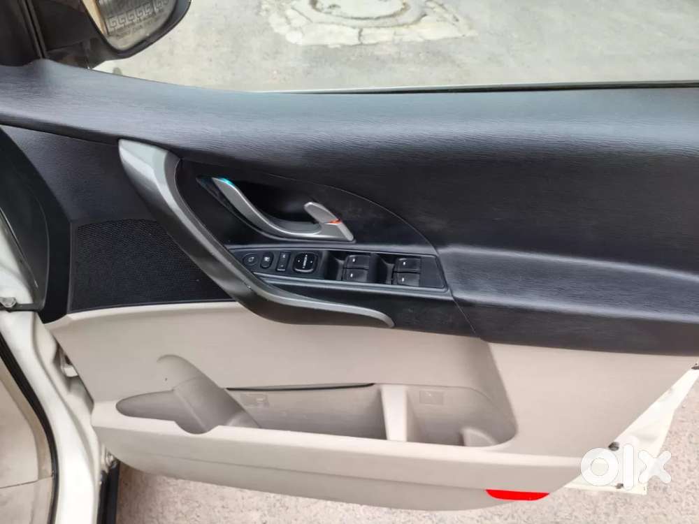Mahindra Xuv500 At W10 Fwd, 2016, Diesel