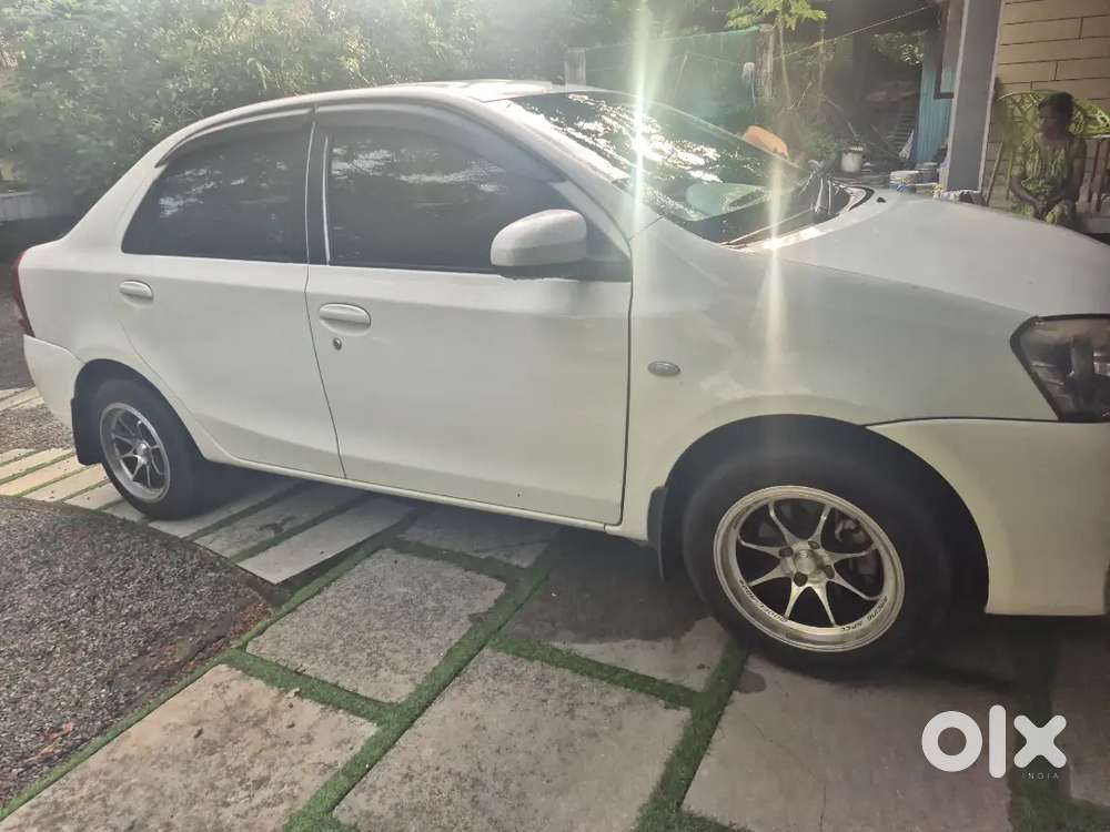 Toyota Etios 2014 Diesel Showroom Service Only