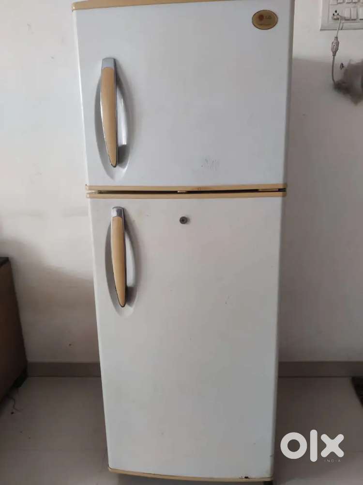 Good condition fridge ..6 year old fridge.