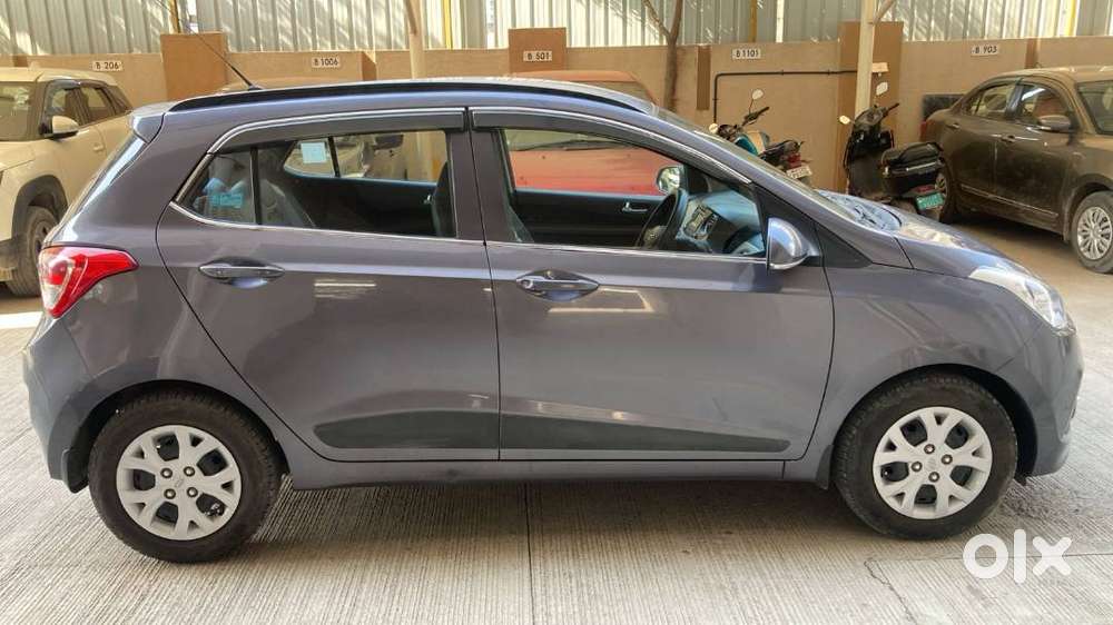 Hyundai Grand I10 Sportz 2017 Petrol 50000 Km Driven