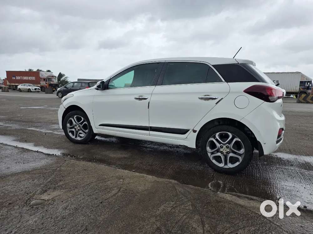 Hyundai I20 Top Model With 6 Airbags