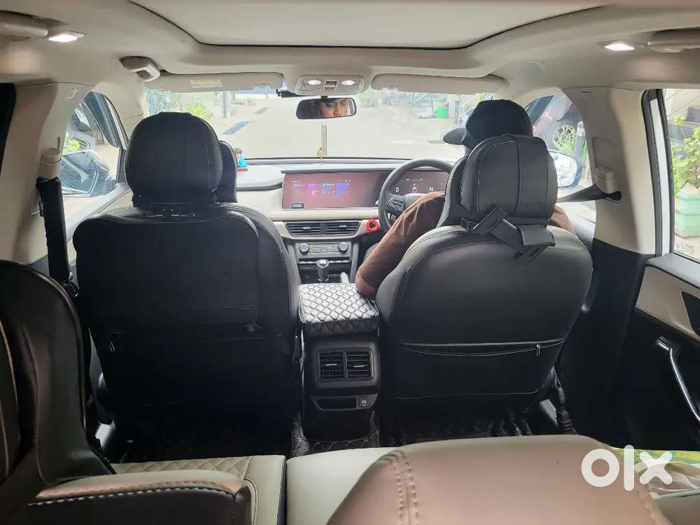 2025 Model_mahindra Xuv700 Diesel Mt_ With Ext.warranty, Cmpy Service