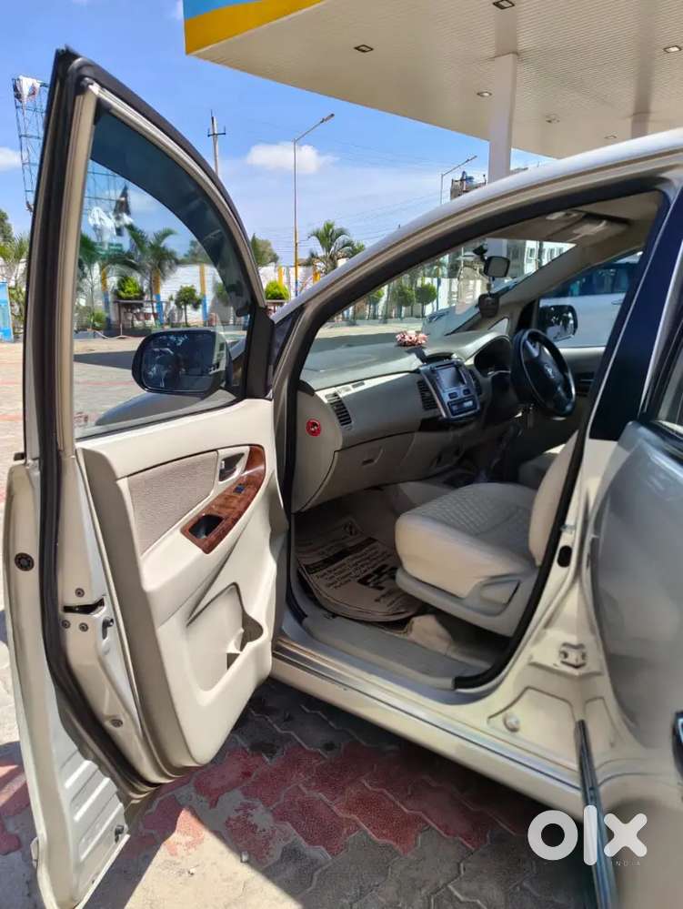 Toyota Innova 2014 Diesel 98000 Km Driven