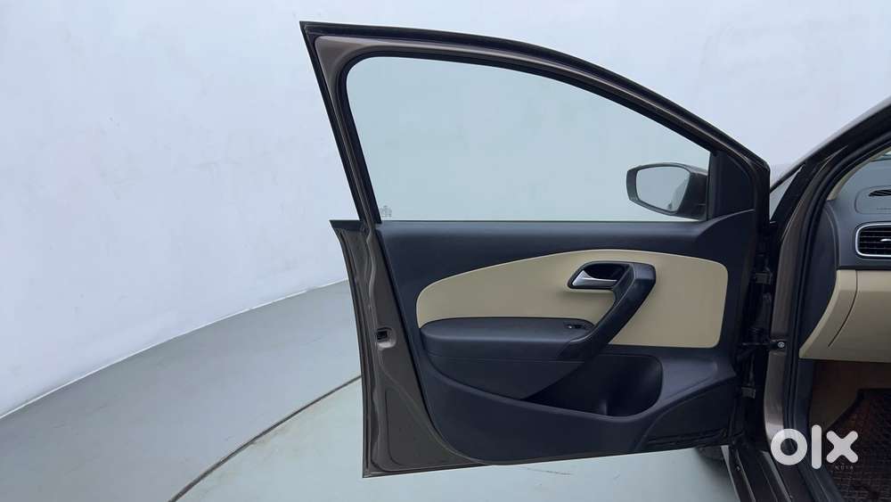 Volkswagen Polo 2009-2013 Petrol Highline 1.2l, 2017, Petrol