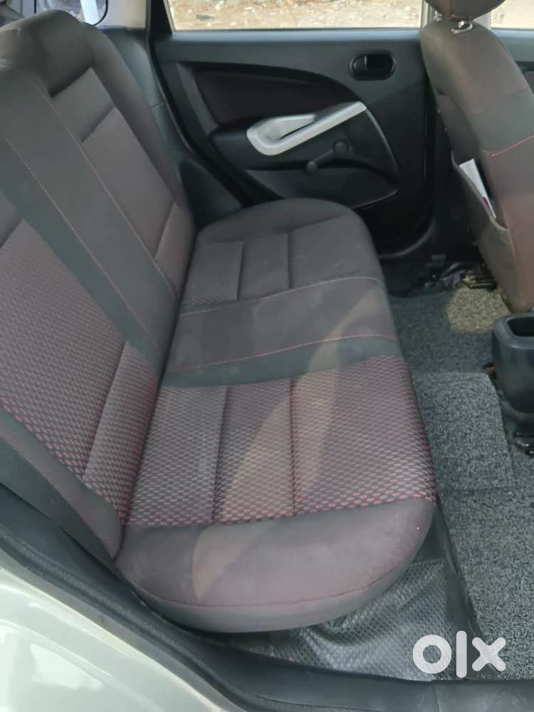 Ford Figo 1.2p Titanium Mt, 2012, Petrol
