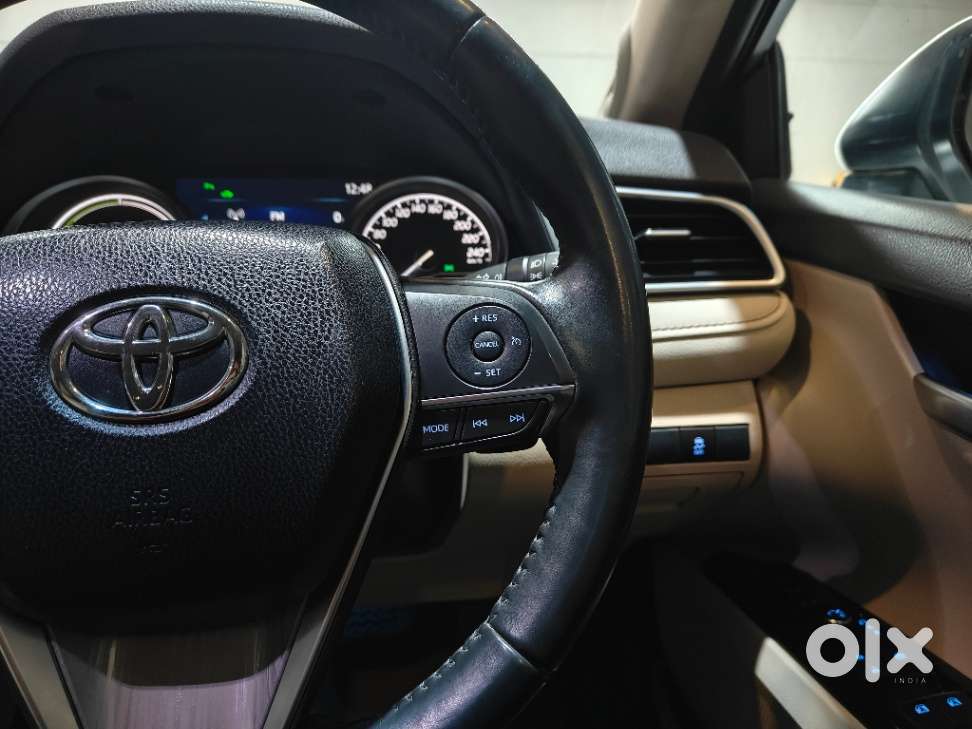 Toyota Camry Hybrid, 2020, Petrol