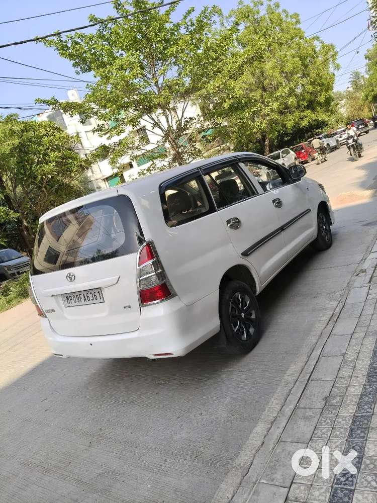 Toyota Innova 2.5 Gx 8 Seetar