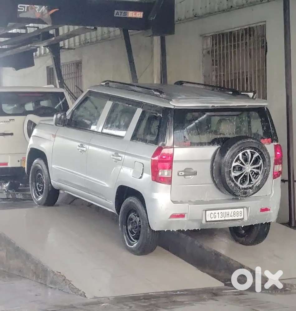 Mahindra Tuv 300 2016