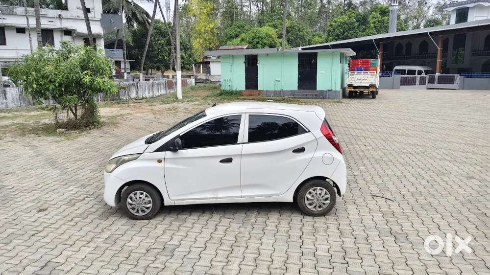 Hyundai Eon 2017 Petrol 80000 Km Driven