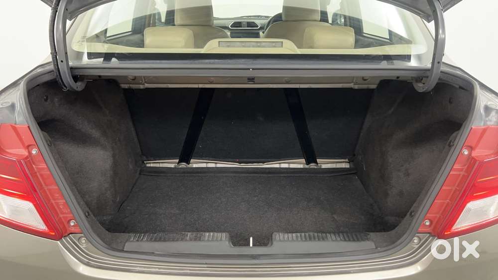 Maruti Suzuki Dzire Vxi Ags, 2022, Petrol