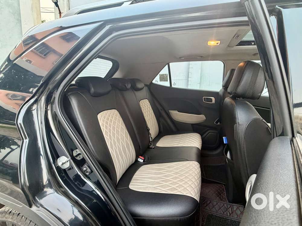 Hyundai Venue 1.2 S (o), 2024, Petrol