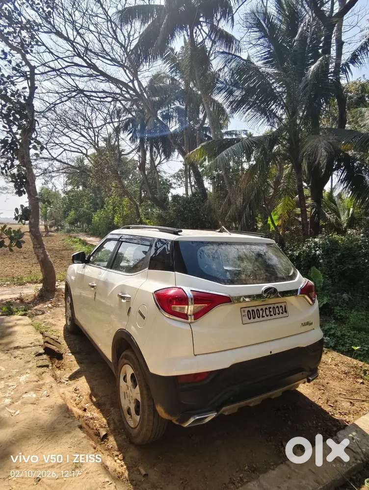 Mahindra Xuv300 2023 Petrol Well Maintained