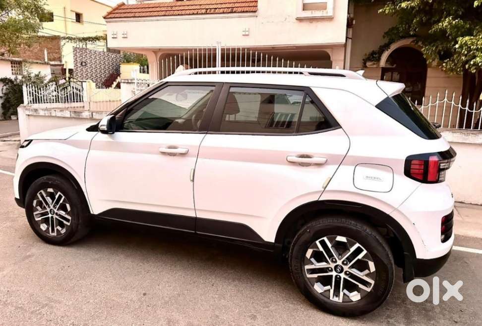 Hyundai Venue Sx Mt, 2023, Diesel